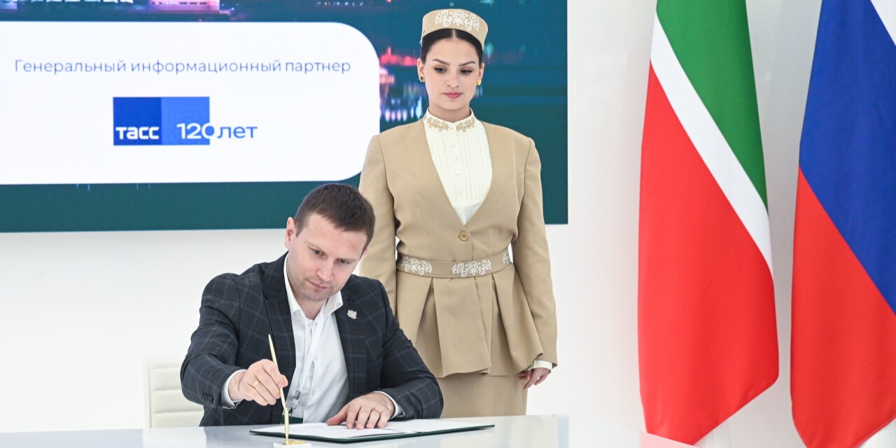 Подписание «ИНСАЙДЕР» соглашения о сотрудничестве с «РЕД СОФТ»