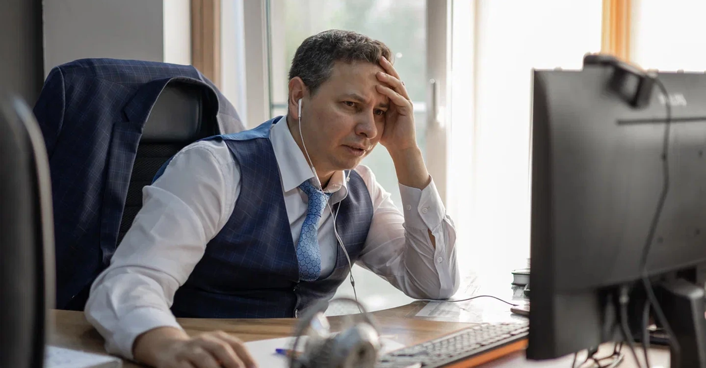 Нагрузки и переработки сотрудников Нагрузки и переработки сотрудников