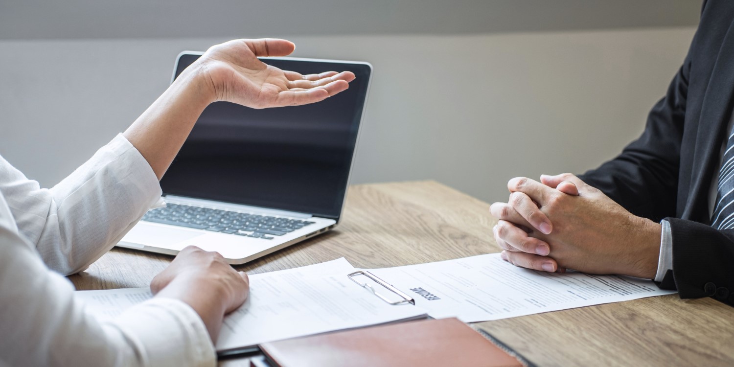 Личный разговор с сотрудником